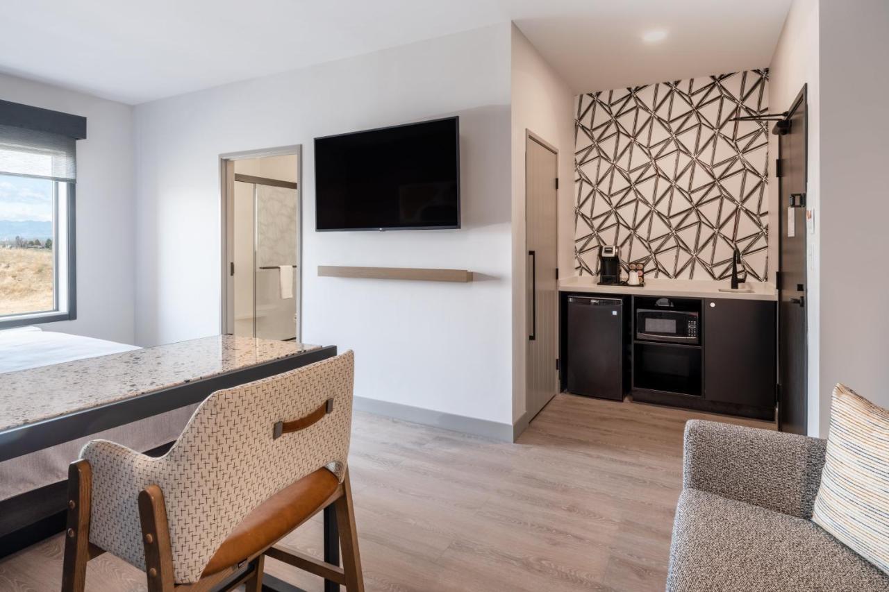 Atwell Suites - Denver Airport Tower Road By Ihg エクステリア 写真