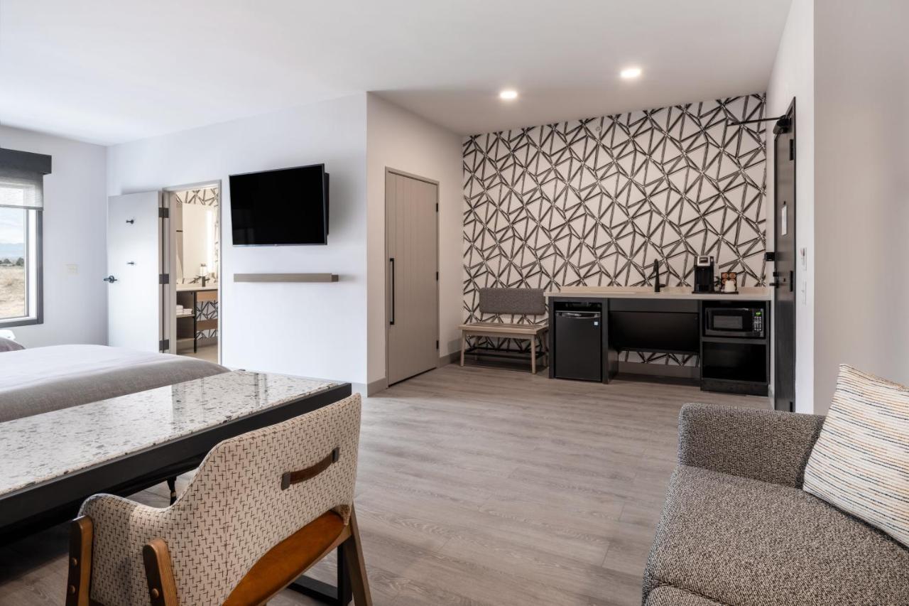 Atwell Suites - Denver Airport Tower Road By Ihg エクステリア 写真